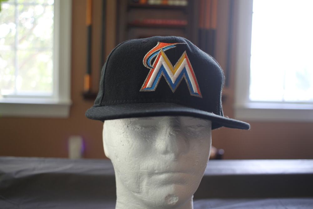 New Era 59FIFTY Miami Marlins Fitted Hat Black MLB On Field Cap Size 7 1/4